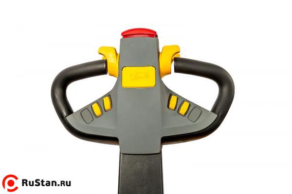 Штабелер электрический самоходный с платформой TOR 1,5т 3,5м ES15DE фото №3 Штабелер электрический самоходный с платформой TOR 1,5т 3,5м ES15DE фото №3