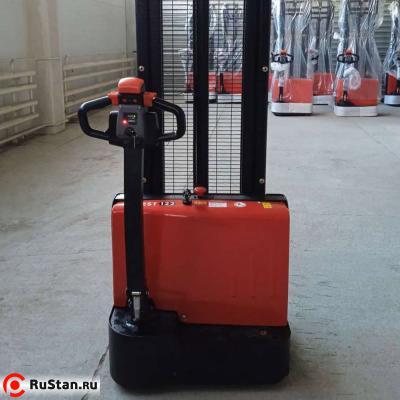 Самоходный Штабелер EST122 OXLIFT 3000 мм 1200 кг фото №2 Самоходный Штабелер EST122 OXLIFT 3000 мм 1200 кг фото №2