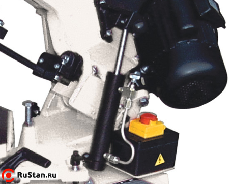 Пильная рама поднимается вручную, а опускается за счет гидроразгрузки. Скорость опускания регулируется с помощью вентиля, расположенного на гидроцилиндре. фото №6 Пильная рама поднимается вручную, а опускается за счет гидроразгрузки. Скорость опускания регулируется с помощью вентиля, расположенного на гидроцилиндре. фото №6