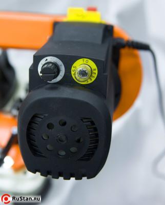 Плавная регулировка скорость вращения пилы - 38-80 м/мин фото №2 Плавная регулировка скорость вращения пилы - 38-80 м/мин фото №2