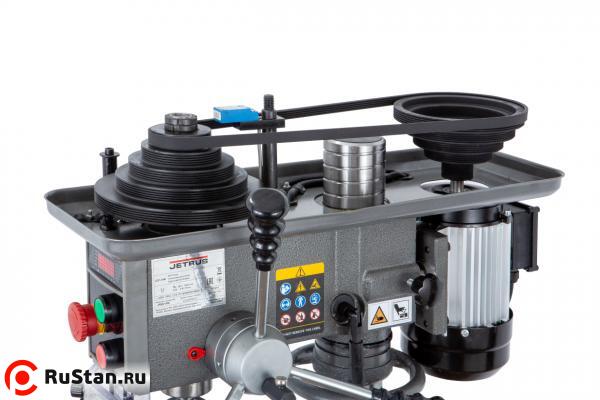 Вертикально-сверлильный станок JETRUS JDP-14T (400В) фото №9 JETRUS JDP-14T (400В) фото №9