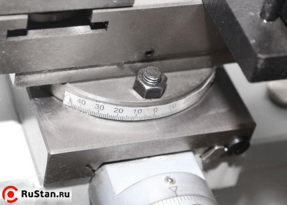 Для удобства нарезания конусов на станке предусмотрена возможность поворота верхней продольной салазки на угол ±60° фото №9 METAL MASTER X3275M фото №9