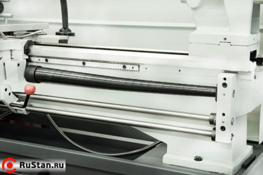 На ходовой винт смонтирован защитный кожух для защиты от стружки. фото №13 METAL MASTER X36100 фото №13