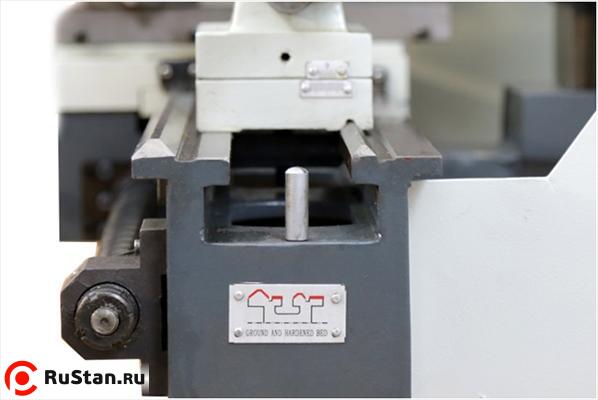 Рекордная в своем классе ширина чугунной станины 180 мм, что значительно увеличивает жесткость работы станка и влияет на точность обработки. фото №13 METAL MASTER MML 2870MV фото №13