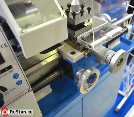 Настольный токарный станок Weiss Machinery WM-180V "Универсал" - маховики подачи фото №18 WM180V "Универсал" фото №18