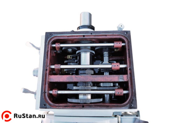 12-ти ступенчатая коробка передач, изготовленная из качественной конструкционной стали, развивает большой крутящий момент на малых оборотах. фото №20 METAL MASTER Z46100 фото №20